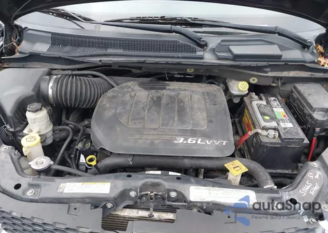 2011 Dodge Grand Caravan Crew z USA, uszkodzony, nr VIN 2D4RN5DG7BR662229